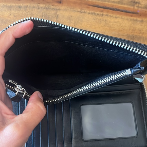 MARC JACOBS Black Leather Gotham Zip Around Wallet - Picture 6 of 10